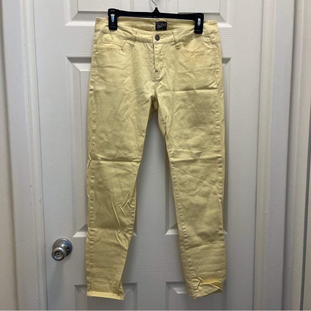 BeBop Juniors Size 9 Light Yellow Slim Fit Jeans
